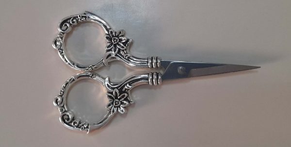 ST05892139 Tijera vintage plata de 11 cm.